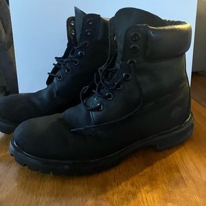 Timberland black leather work boots - size 8.5